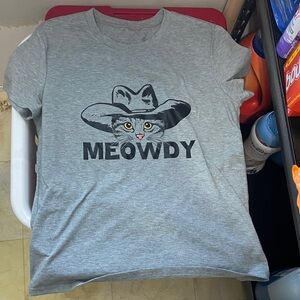 Gray "Meowdy" Cat Graphic Tee - Pet Lover T-Shirt